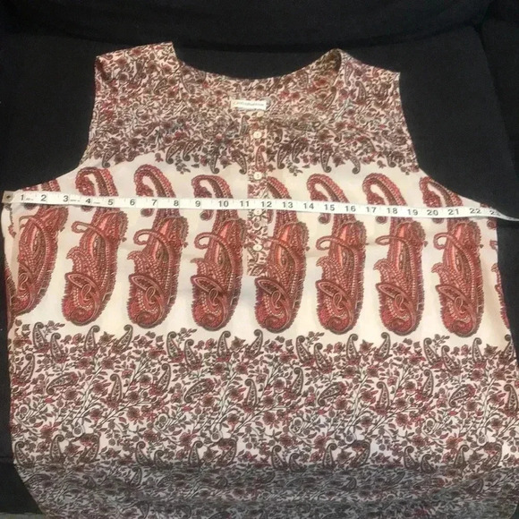 Croft & Barrow Round Neck Paisley Sleeveless Side Slit Button Front Top-XL - Picture 9 of 12